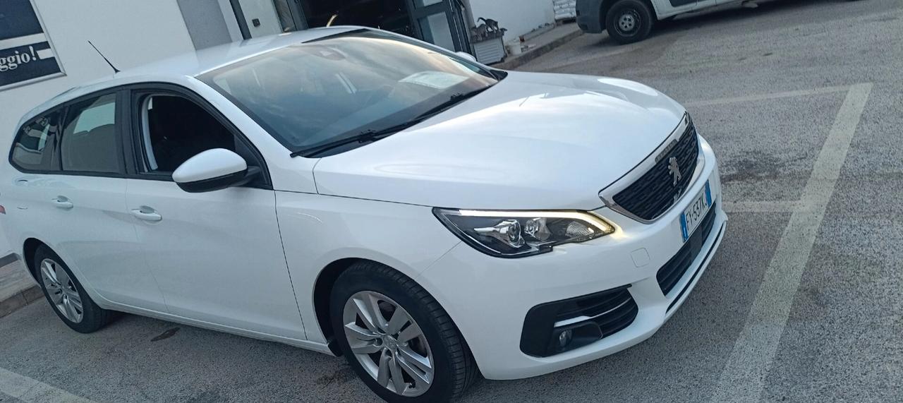 Peugeot 308 BlueHDi 100 S&S Business