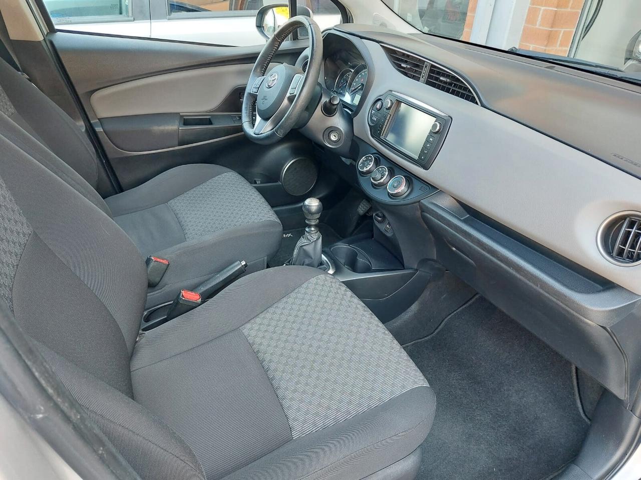 Toyota Yaris 1.4 D-4D 5 porte Lounge STUPENDA OK NEOPATENTATI