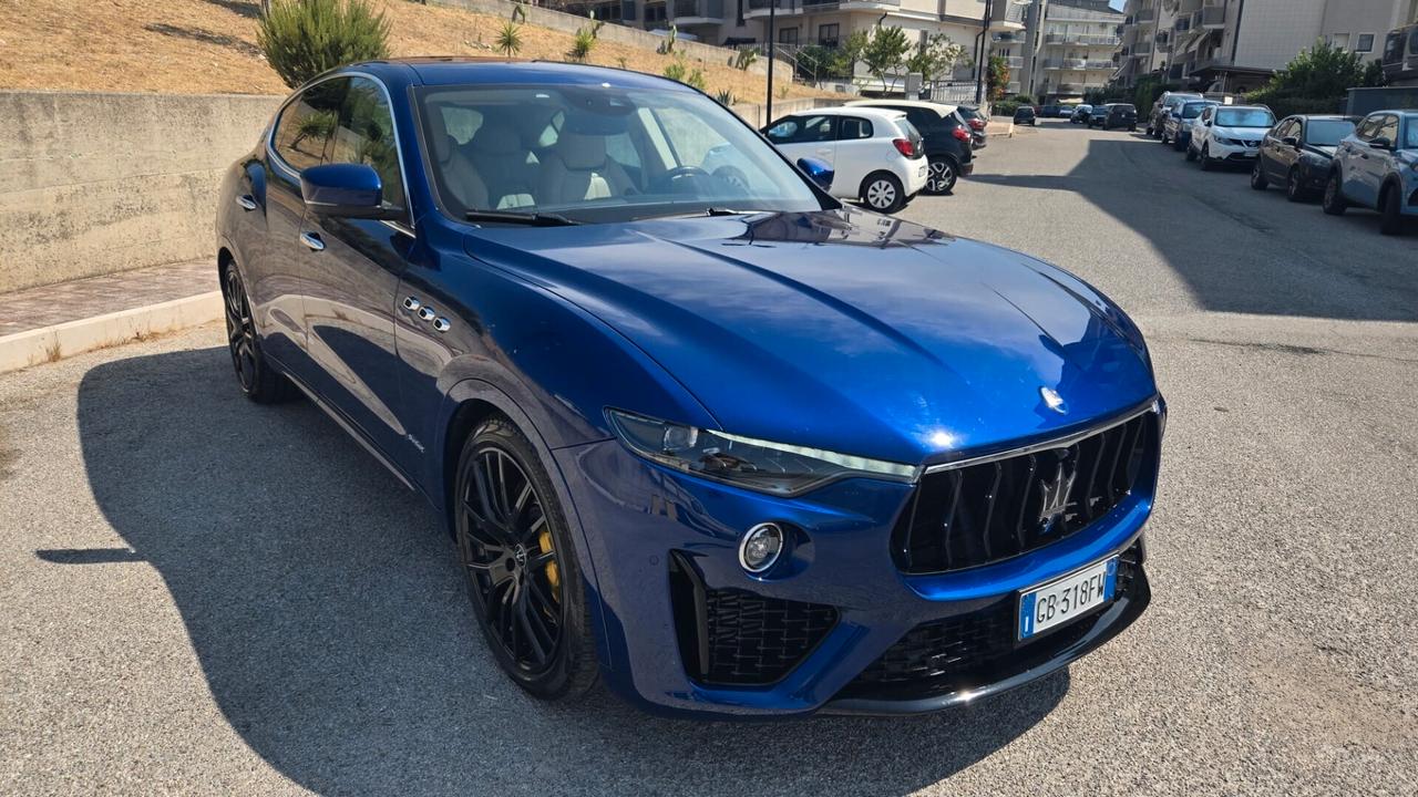 Maserati Levante V6 AWD Gransport