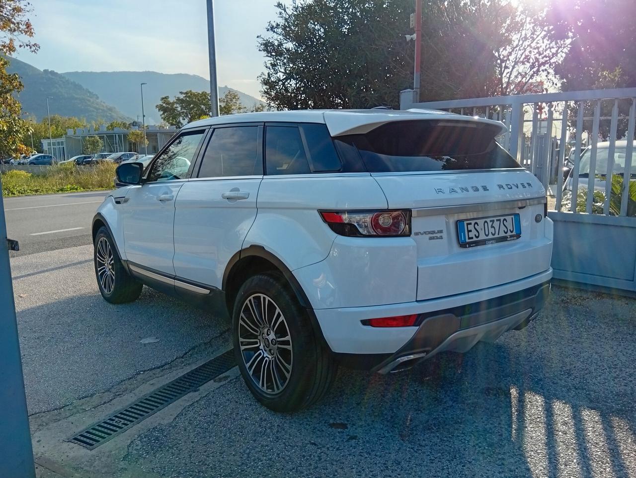 Land Rover Range Evoque 2.2 TD4 5p. Dynamic