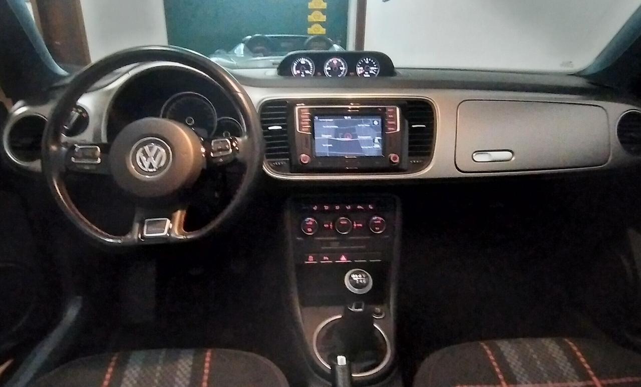 Volkswagen Maggiolino Cabrio 1.2 TSI Design BlueMotion Technology Ok Neopatentati