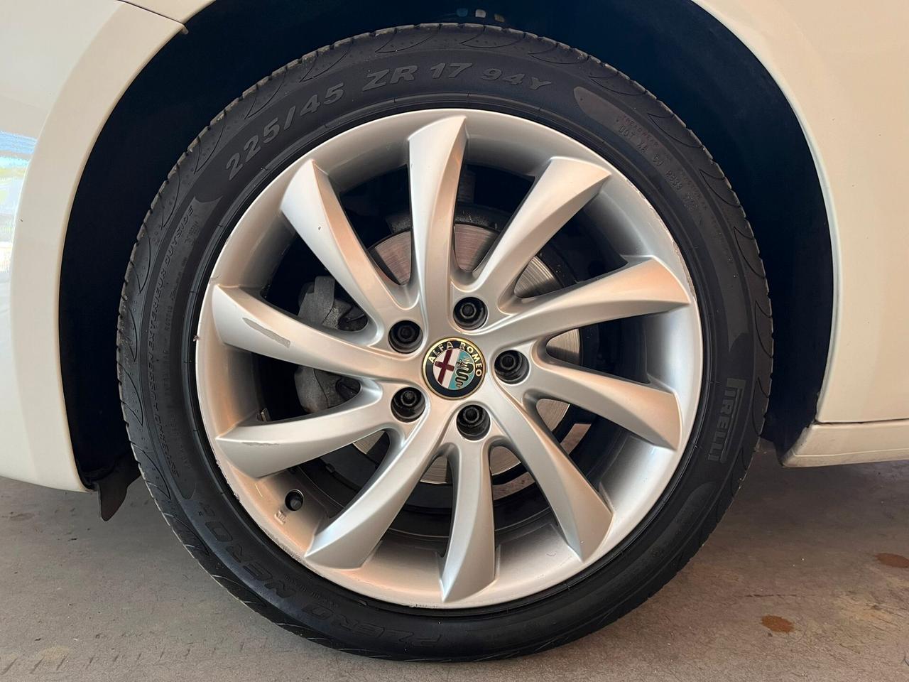 Alfa Romeo Giulietta 1.6 JTDm-2 105 CV Distinctive