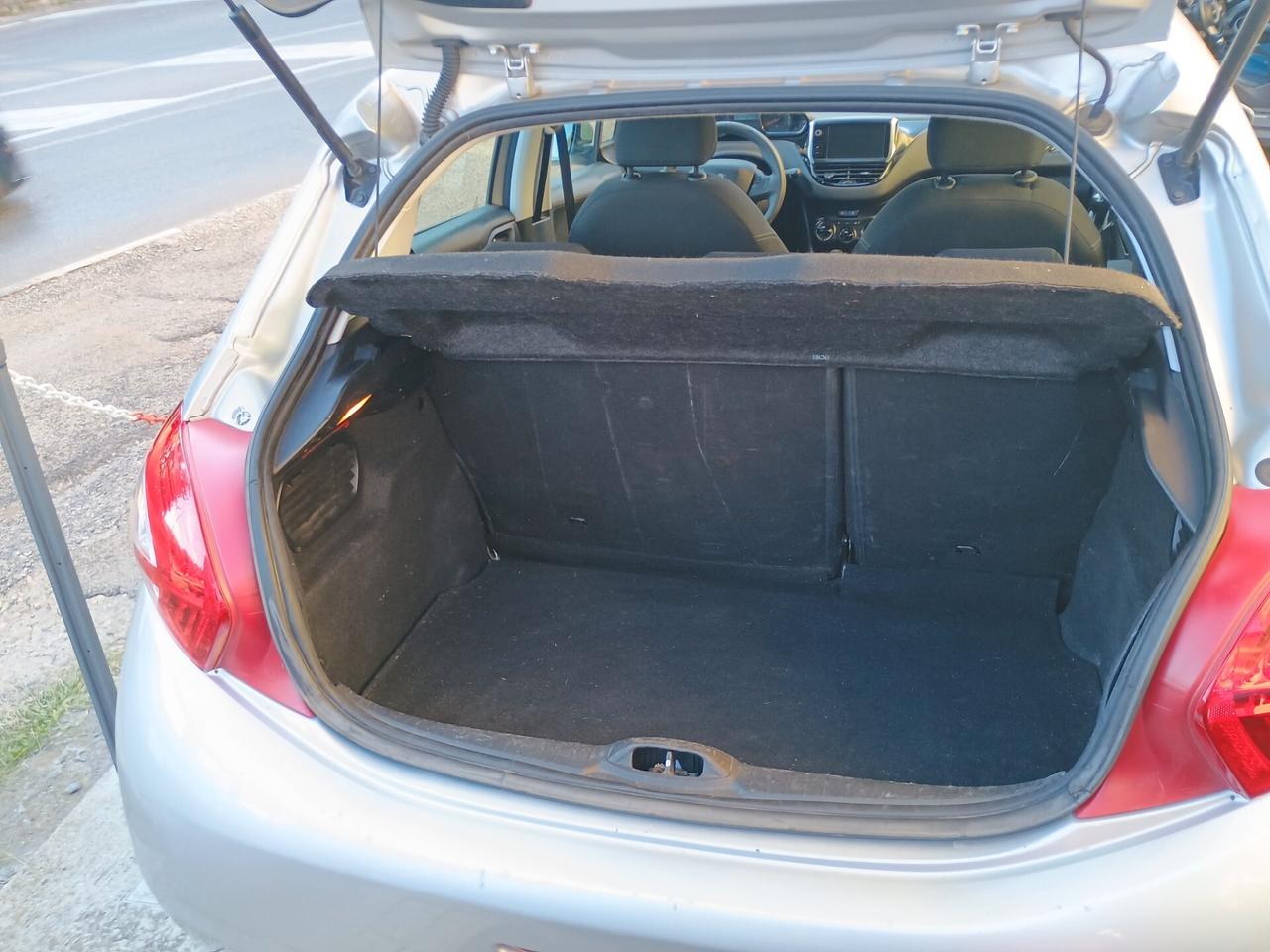 Peugeot 208 1.4 HDi 68 CV 5 porte Active