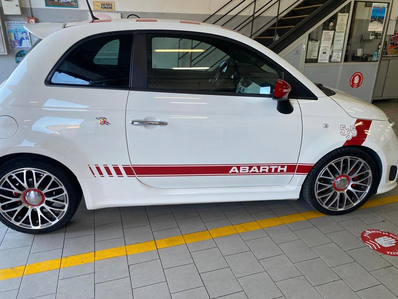 Abarth 595 1.4 Turbo T-Jet 160 CV Competizione