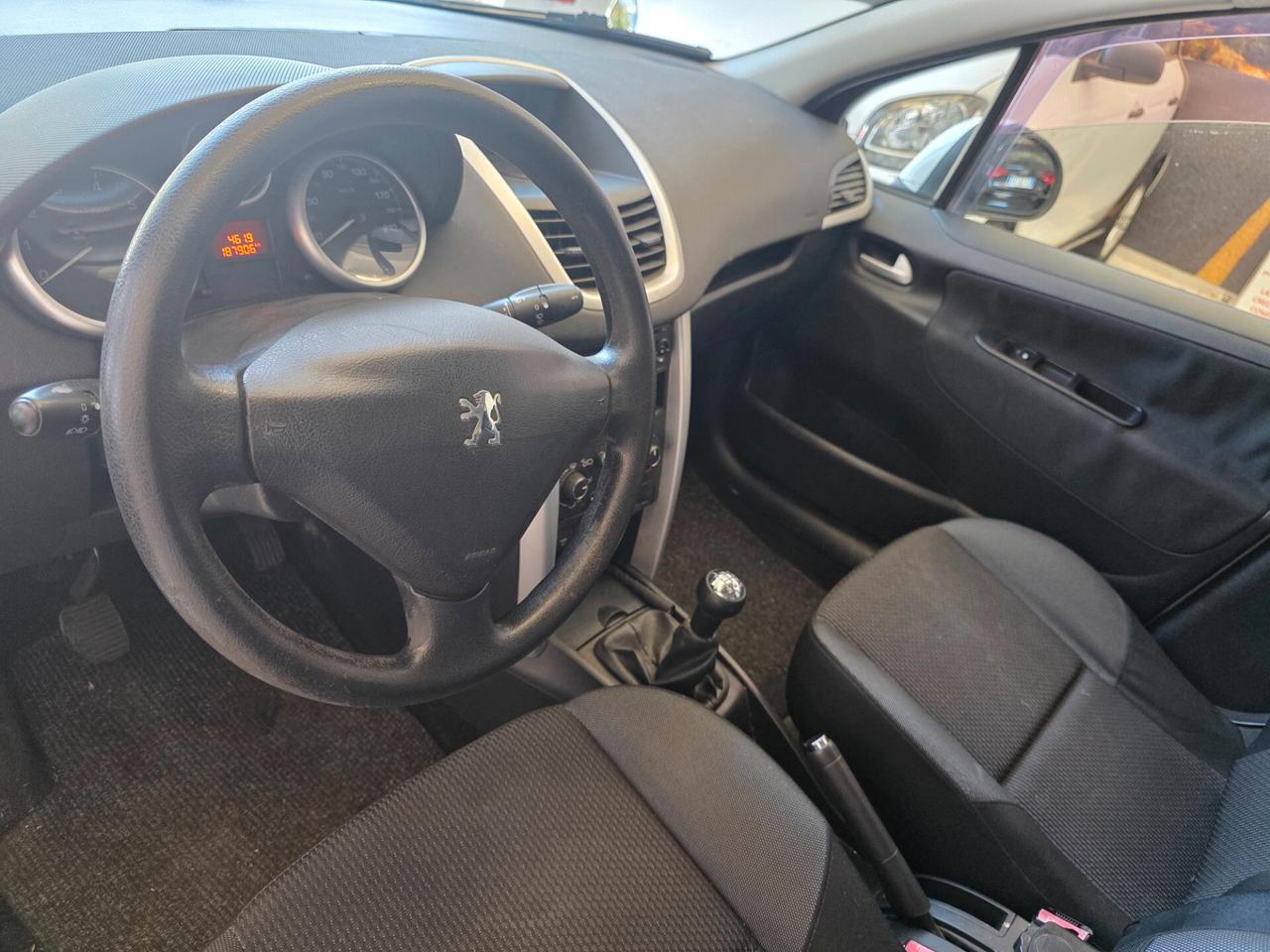 Peugeot 207 Plus 1.4 8V 75CV 5p. ECO GPL