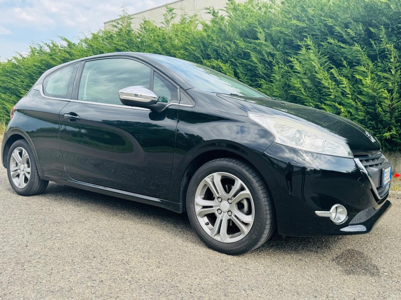 Peugeot 208 1.2 VTi 82 CV Splendide Condizioni