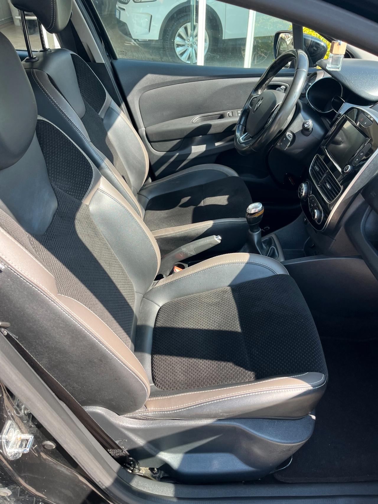 Renault Clio dCi 8V 90CV EDC Start&Stop 5 porte Energy Intens