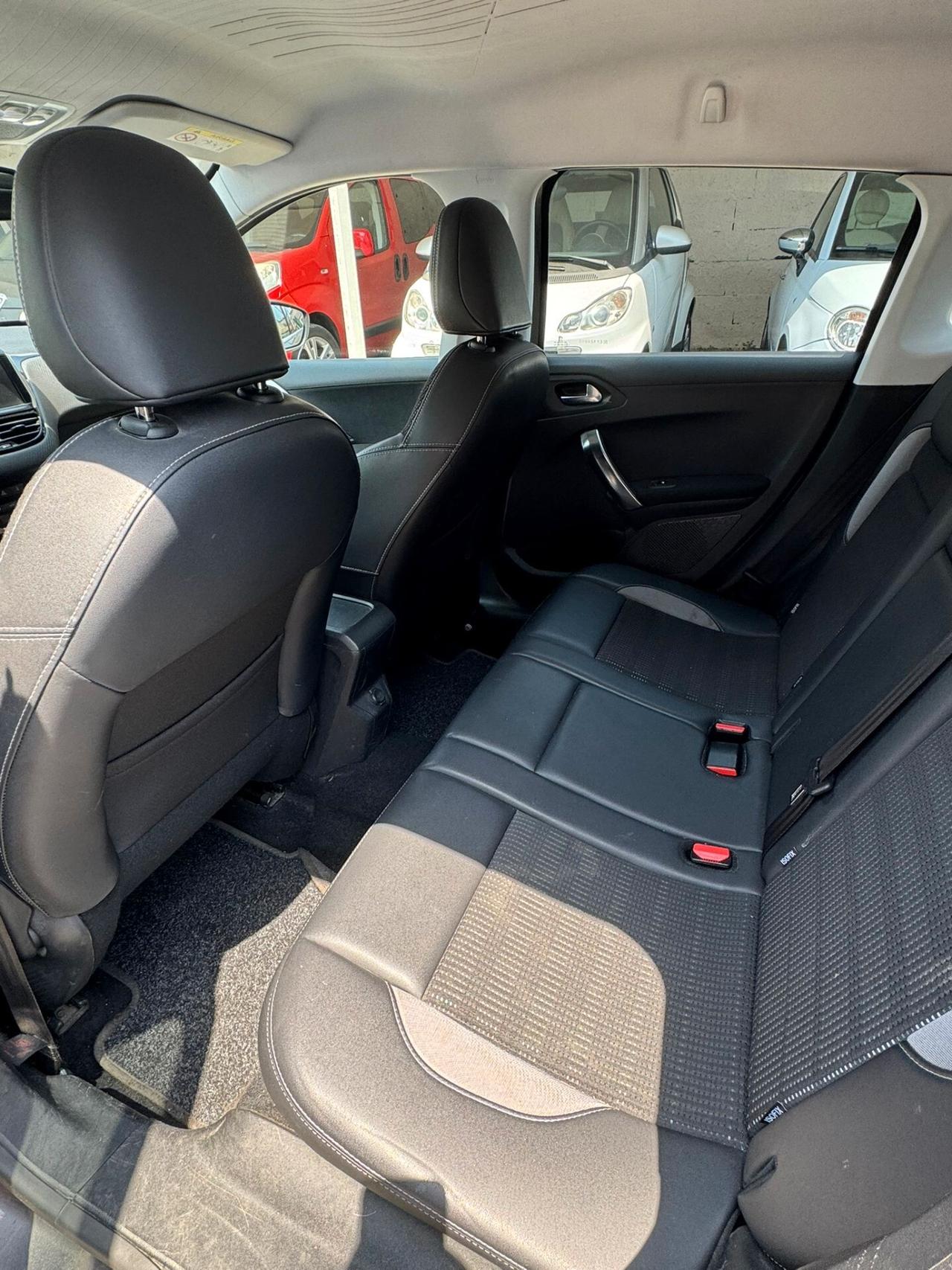 Peugeot 2008 1.6 e-HDi 92 CV Stop&Start Allure