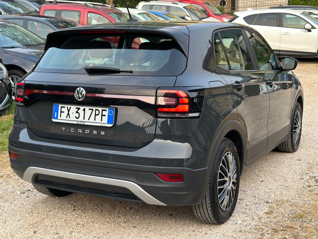 Volkswagen T-CROSS 1.6 TDI STYLE EURO6B LANEASS FRONTASS
