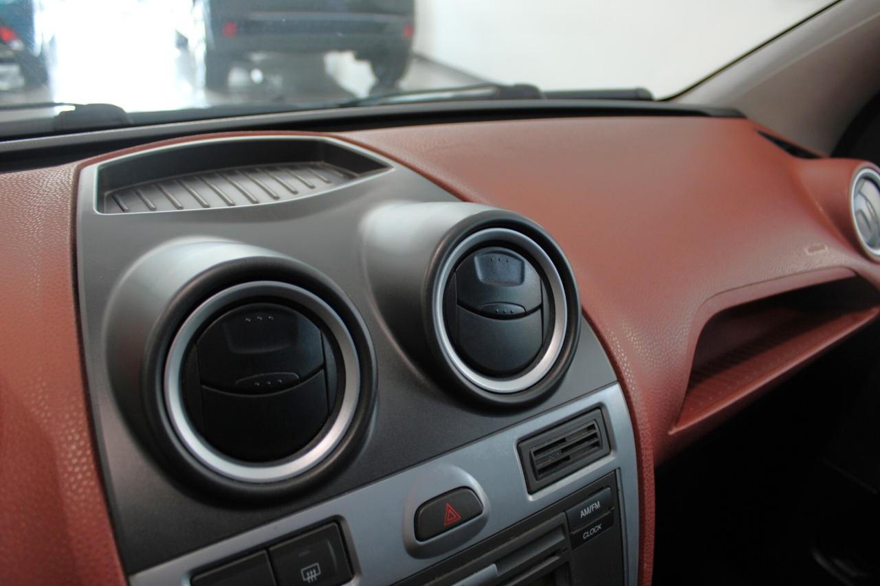 FORD Fiesta 1.6 TDCi Ghia - 2006