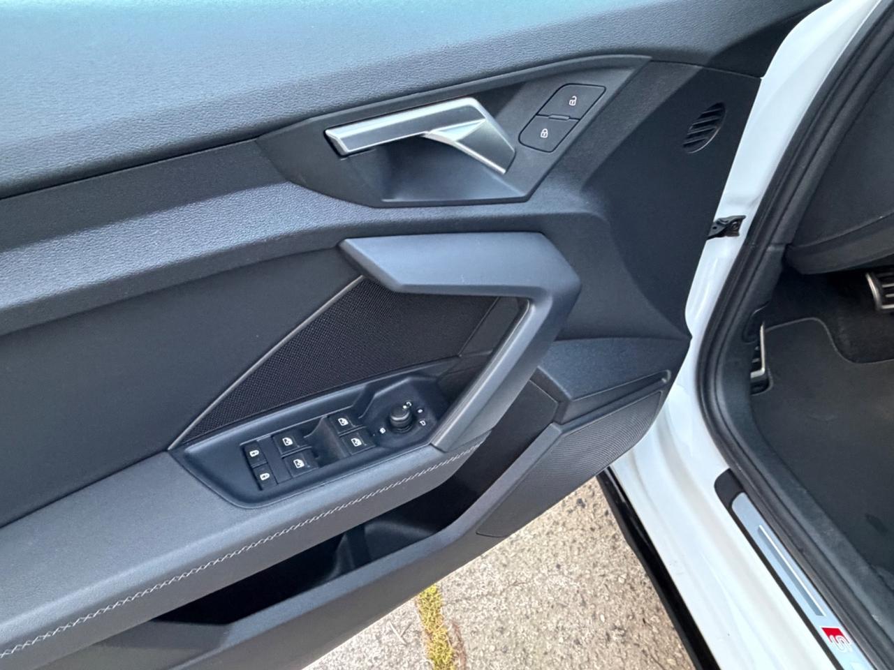 Audi A3 SPB 30 2.0TDI 116cv S tronic S line Tetto 2023