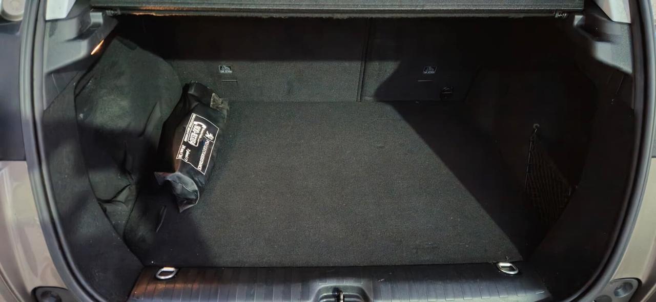 Peugeot 2008 BlueHDi 100cv Allure