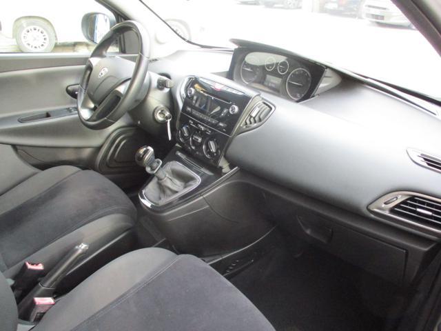 LANCIA Ypsilon 1.2 69 CV 5 porte Silver