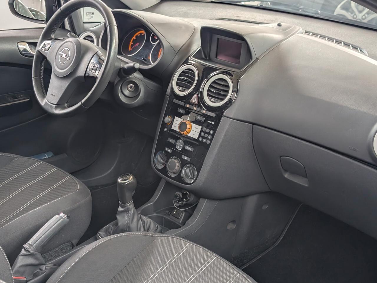 Opel Corsa 1.2 85CV 3 porte GPL-TECH b-color