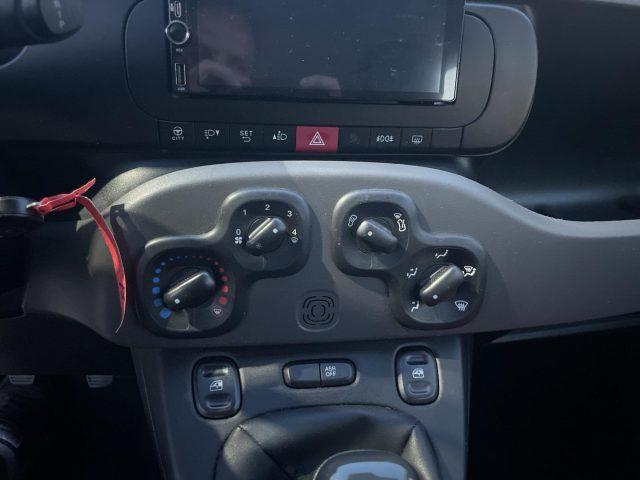 FIAT Panda 1.2 BENZ 69 CV Lounge ADATTA A NEOPATENTATI