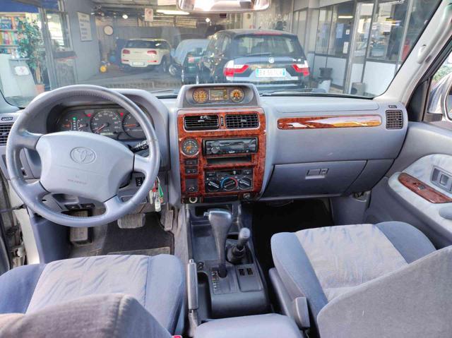 TOYOTA Land Cruiser 3.0 turbodiesel 5 p automatica 4x4