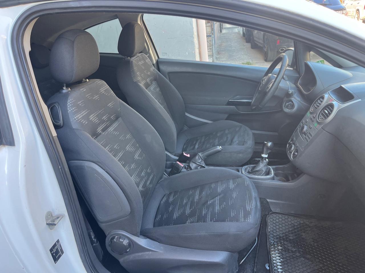 Opel Corsa 1.2 85CV 3 porte GPL-TECH 2011