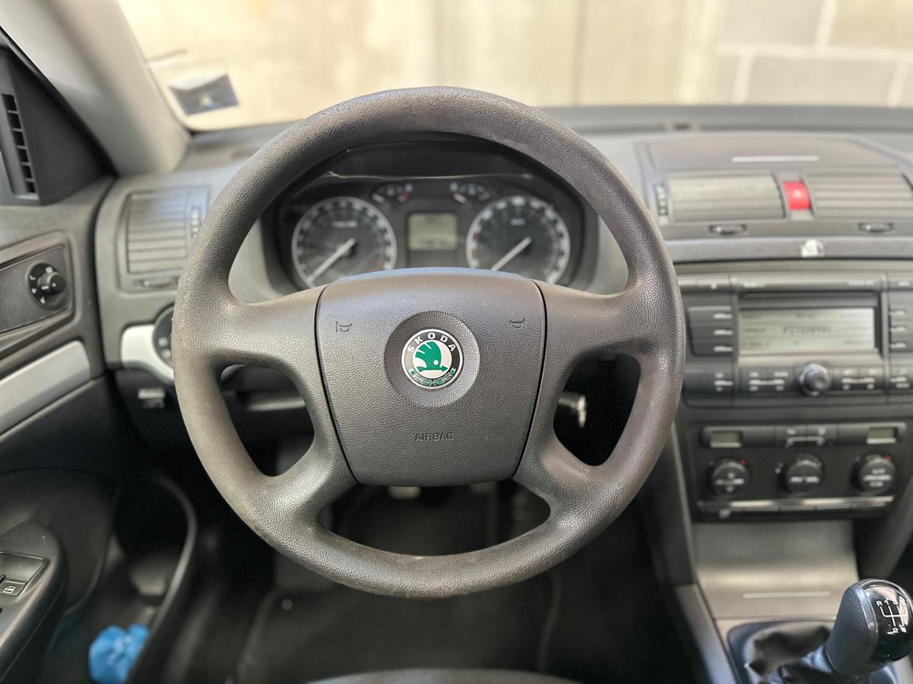 Skoda Octavia 1.6 MPI 102cv Ambition GPL