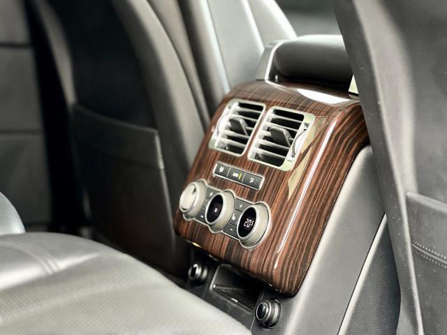 LAND ROVER Range Rover 3.0 TDV6 Autobiography