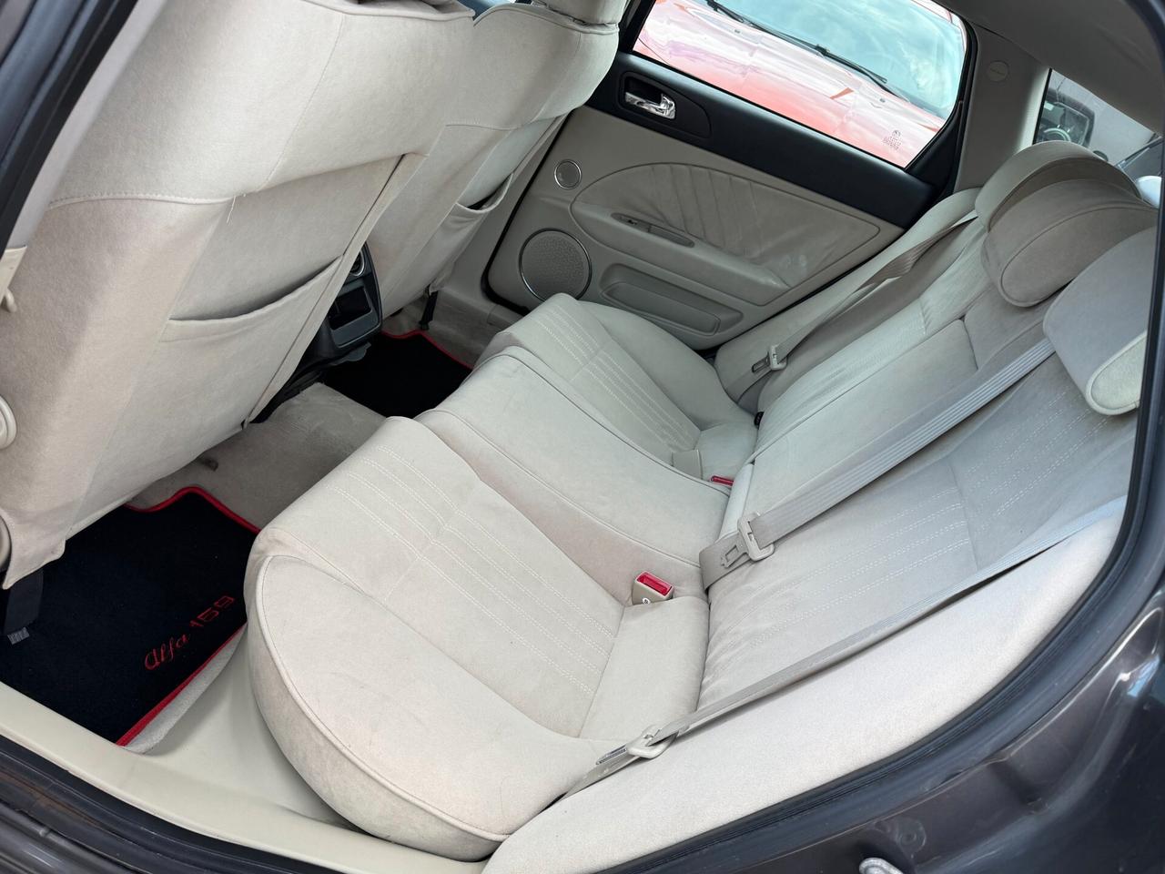 Alfa Romeo 159 SW 1.9 M.JET 150 cv. DISTINCTIVE