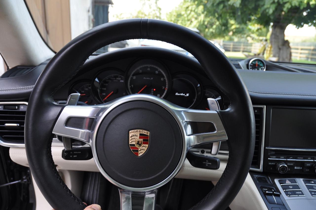 Porsche Panamera 4.8 Turbo S