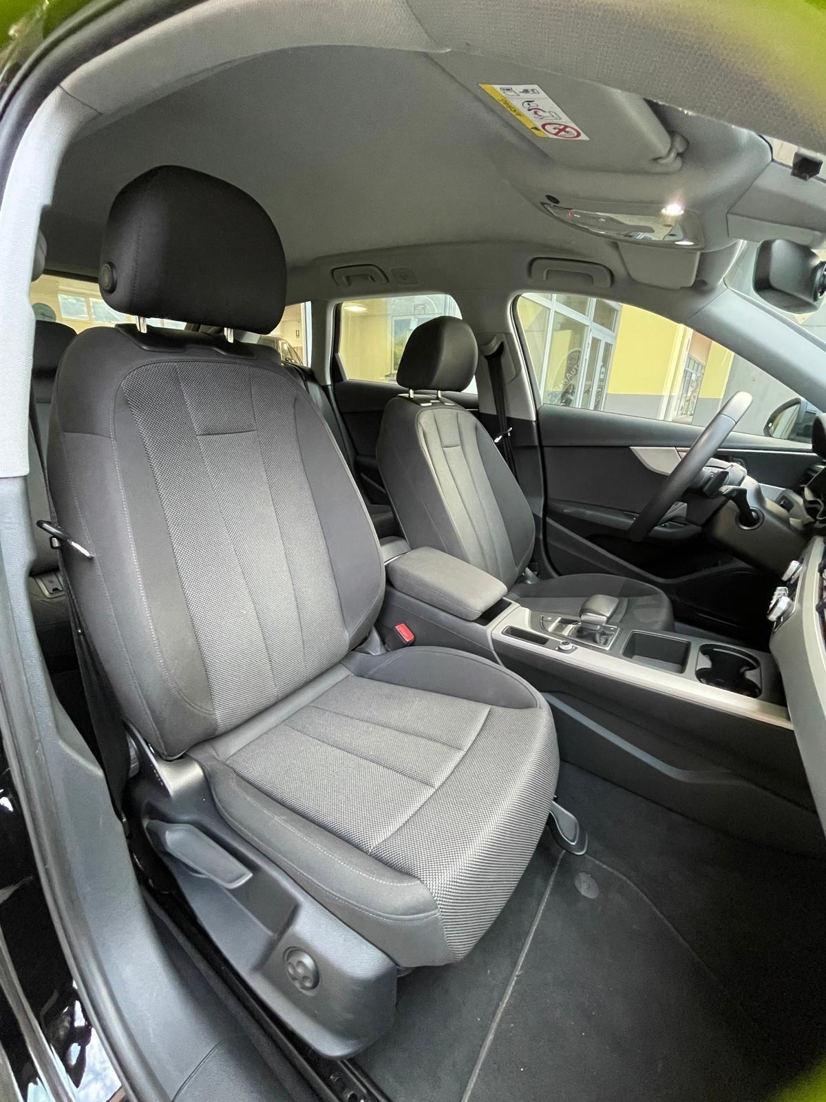 Audi A4 30 TDI/136 CV S tronic Business Advanced