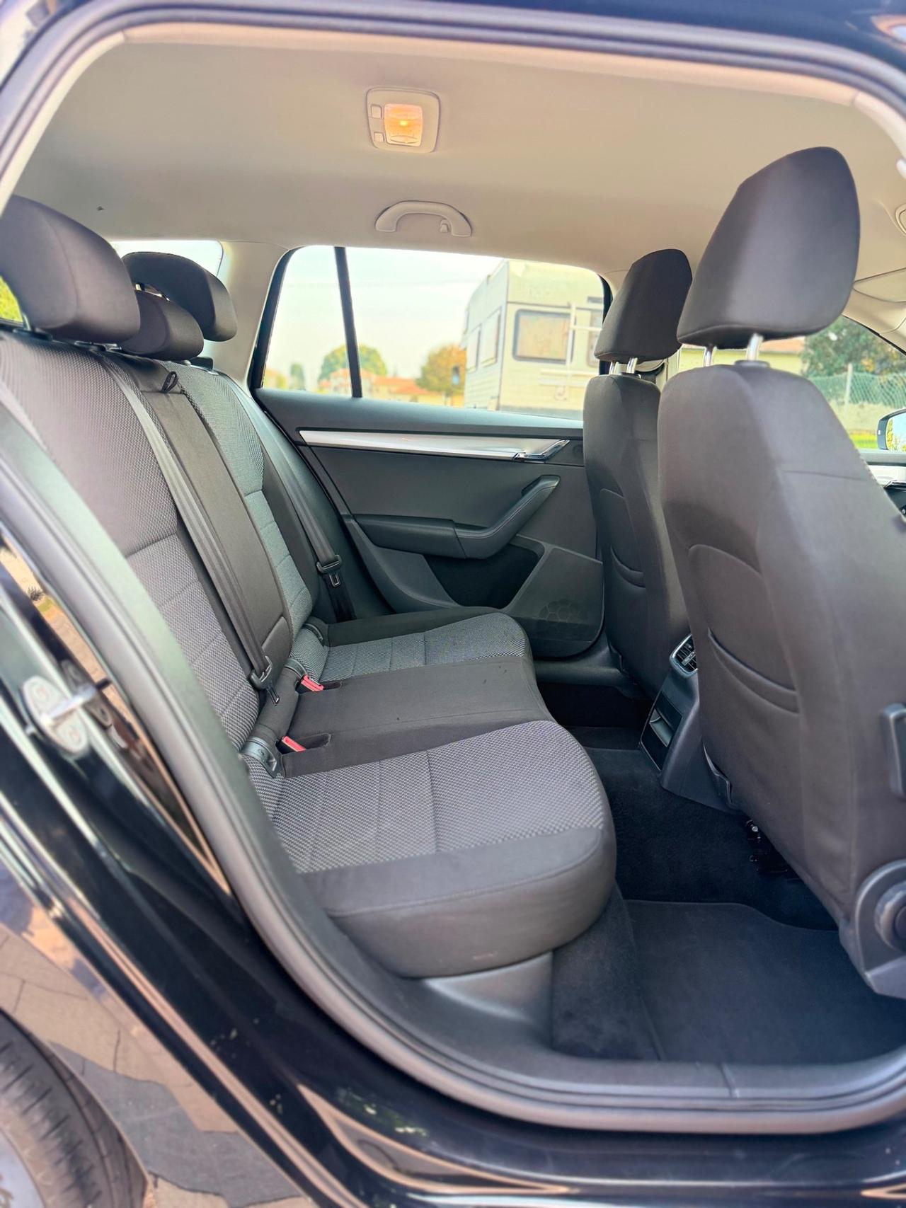 Skoda Octavia 1.6 TDI CR 110 CV Wagon Style e6