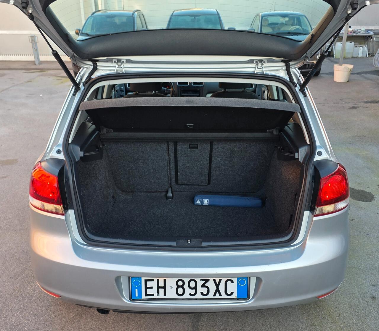 Volkswagen Golf 1.6 TDI DPF DSG 5p. Highline