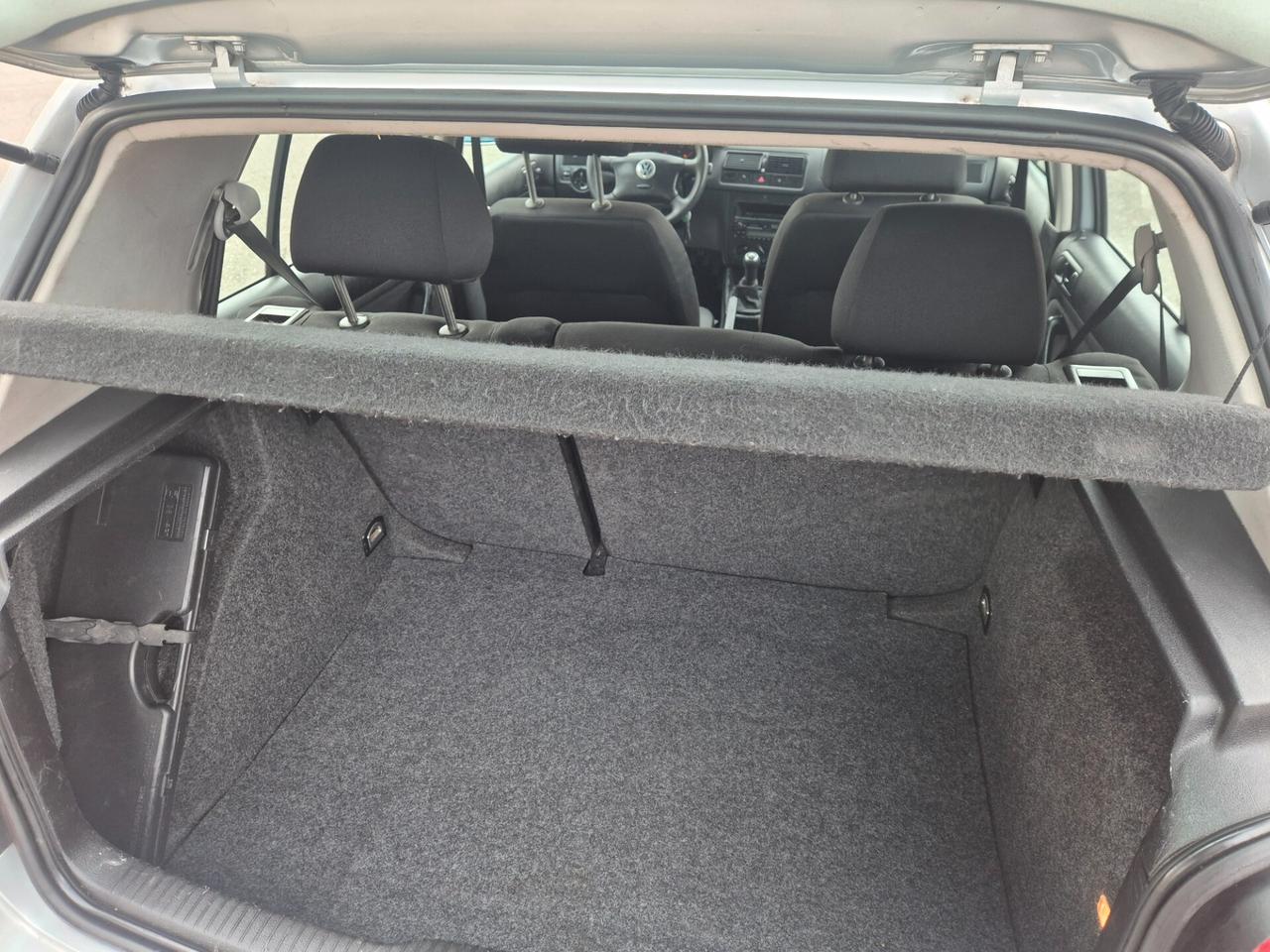 Volkswagen Golf 1.4 Benzina 16V cat 5 porte Euro 4