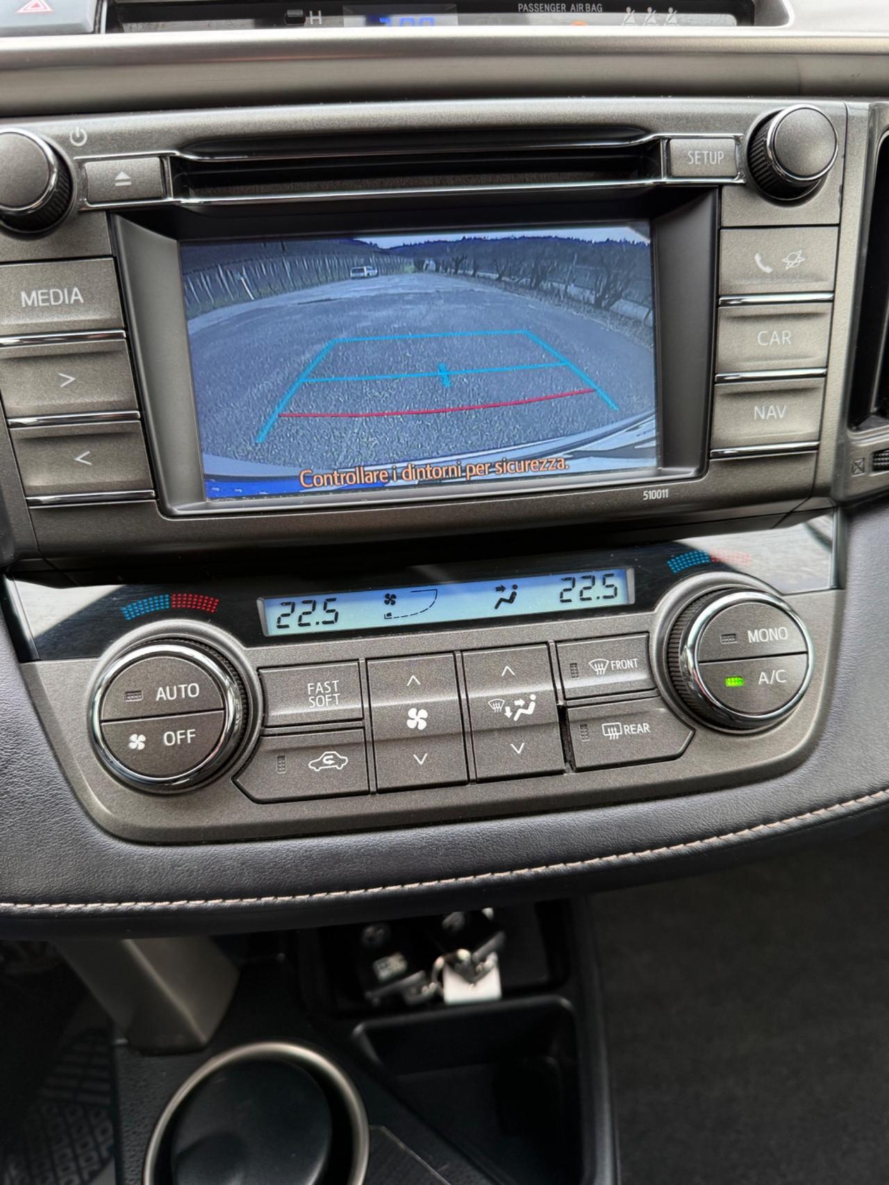 Toyota RAV 4 RAV4 2.0 D-4D 4WD Lounge White Ed.