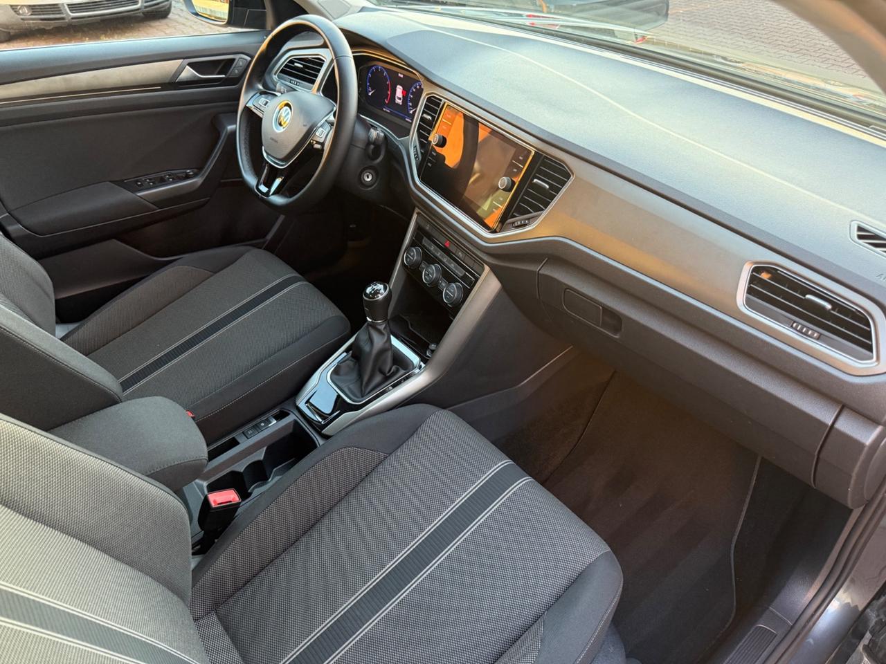Volkswagen T-Roc 1.0 TSI Style 110cv UNI PRO TAGLIANDI VW PERFETTA!