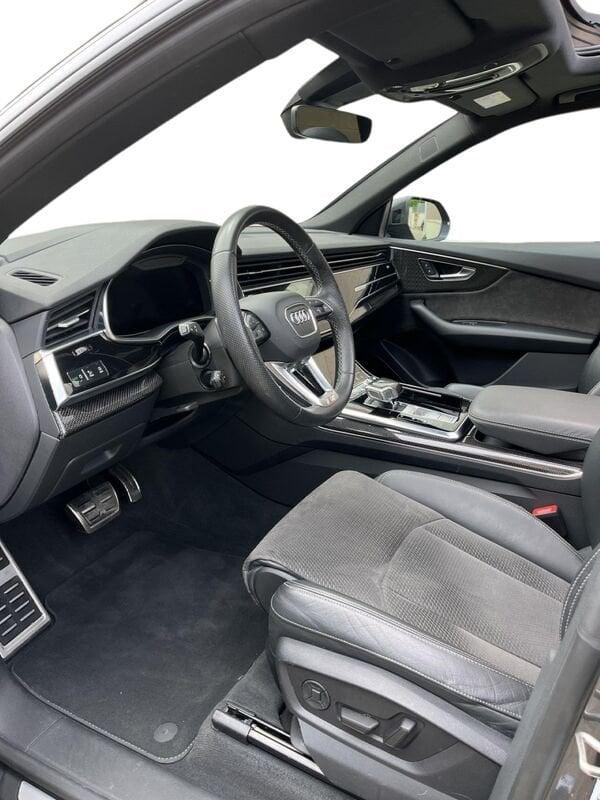 Audi Q8 55 TFSI quattro tiptronic Sport
