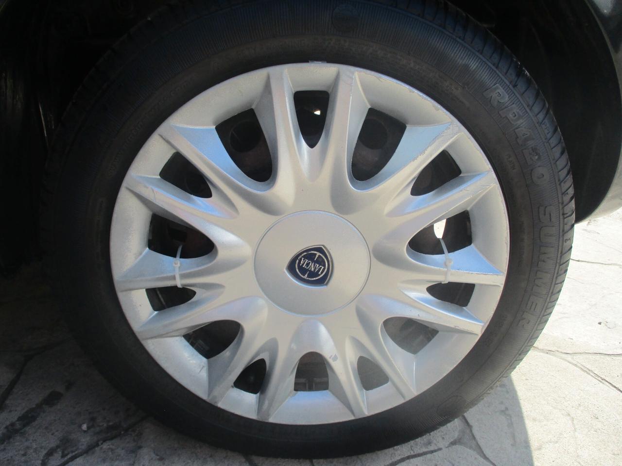 Lancia Ypsilon 1.2 69 CV 5 porte GPL Ecochic Gold
