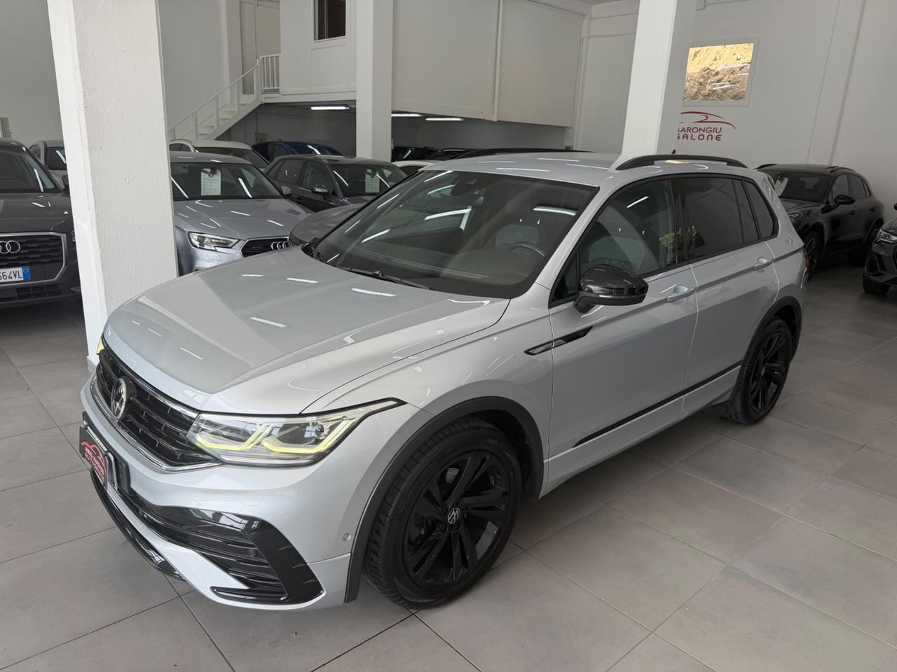 VW Tiguan 2.0 150 CV DSG R-Line FINANZIABILE