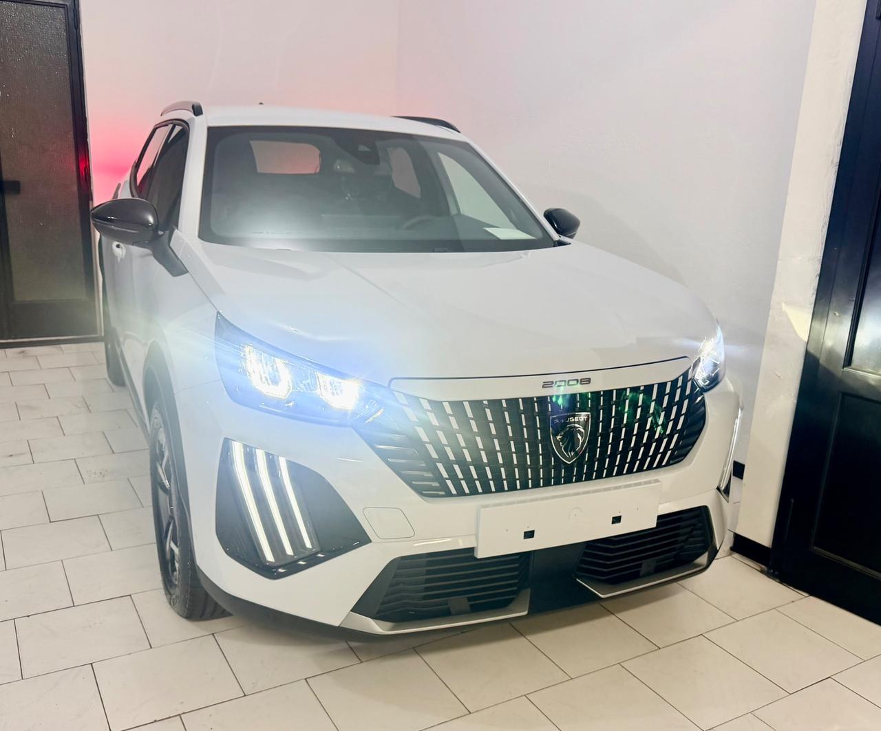 Peugeot 2008 Hybrid 110 e-DCS6 Allure