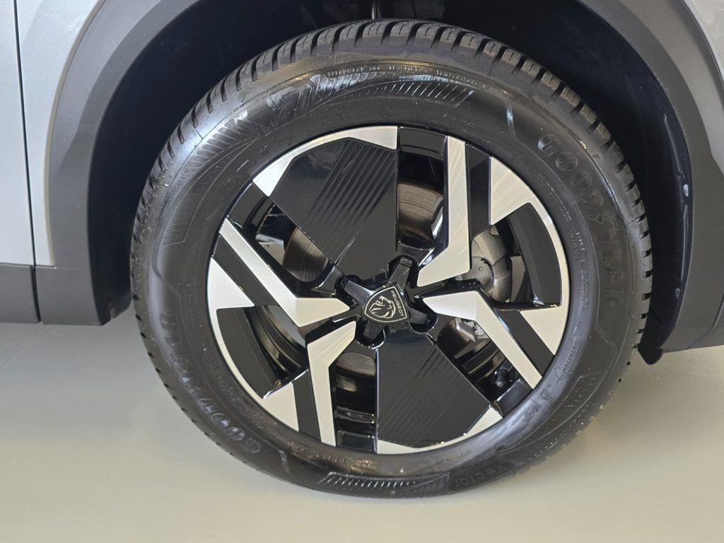 Peugeot 2008 Hybrid 145 e-DCS6 Allure