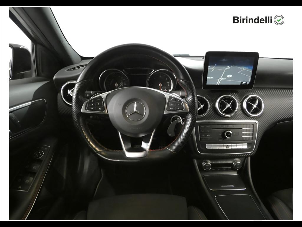 Mercedes-Benz Classe A (W176) - A 200 d Automatic Premium