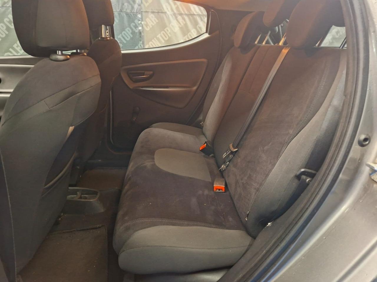 Lancia Ypsilon 1.2 69 CV 5 porte GPL Ecochic S Momodesign