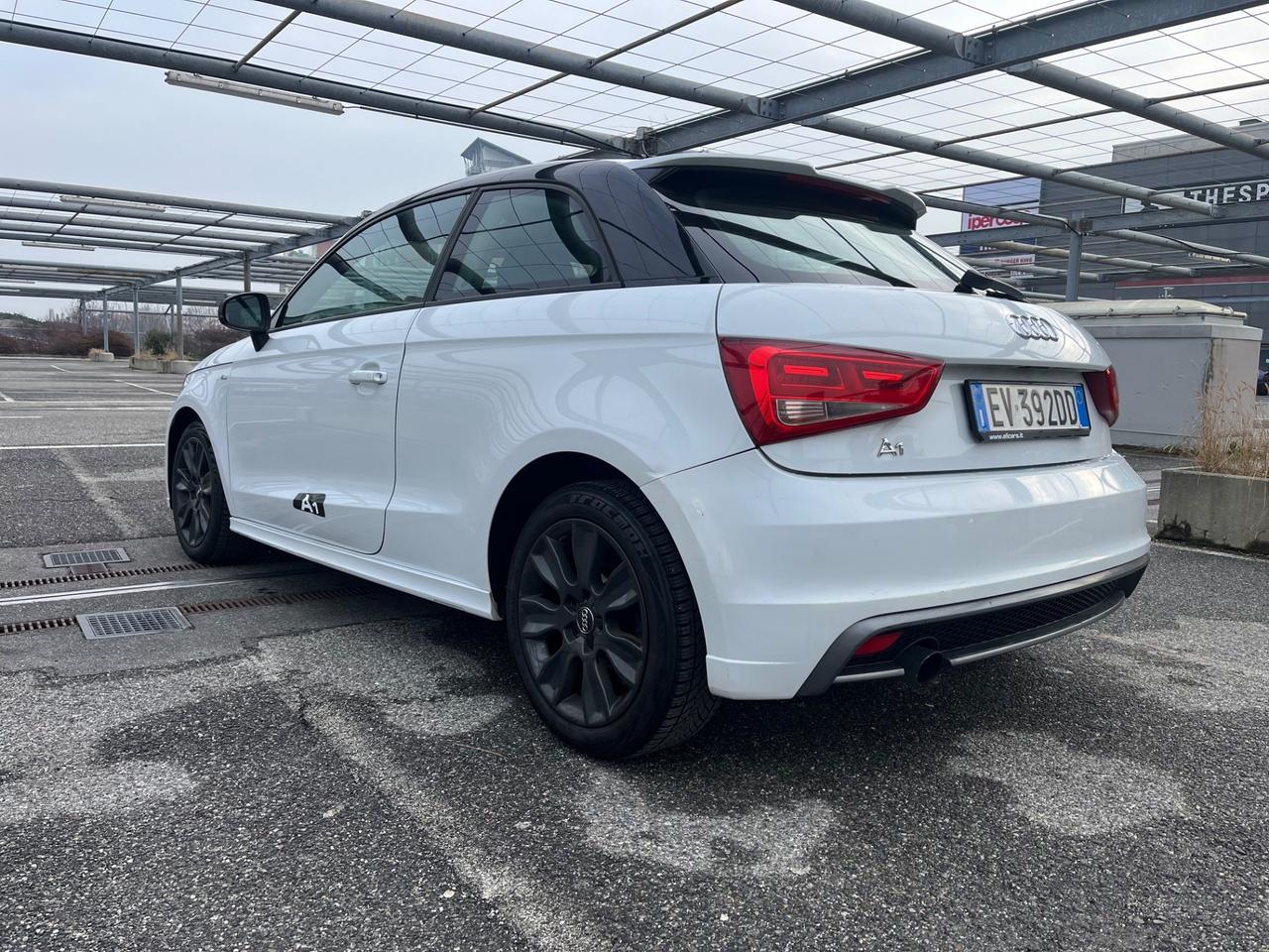 Audi A1 1.6 TDI S line edition