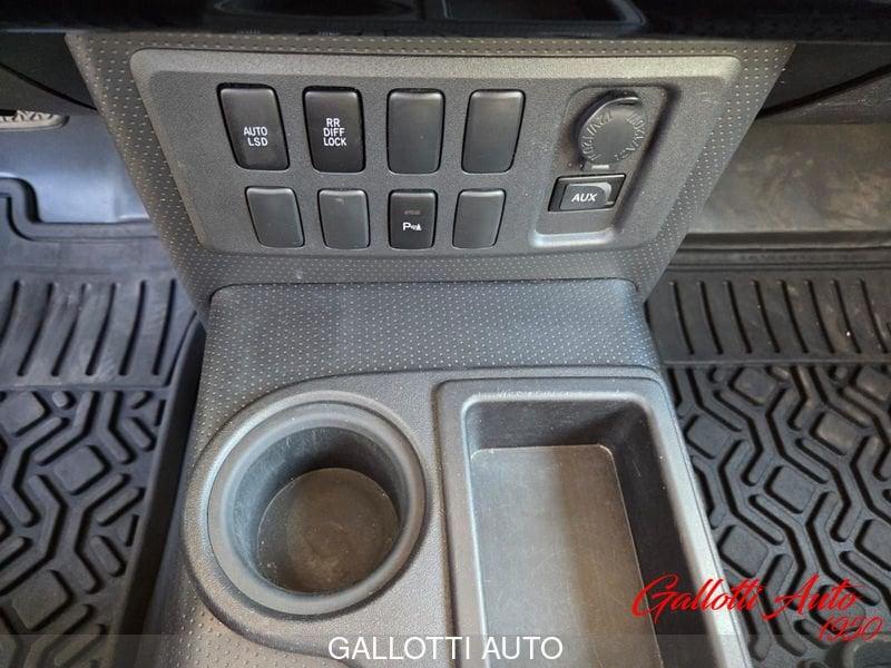 Toyota FJ Cruiser 4.0 benzina 239CV 2WD