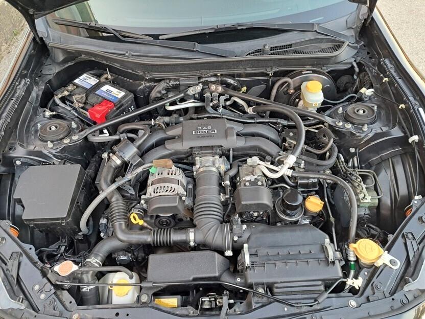 Toyota GT86 2.0 AT - 2013