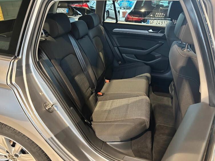 Volkswagen Passat Variant 2.0 TDI SCR EVO DSG 122cv