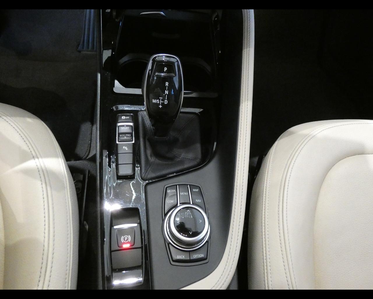 BMW X1 (F48) - X1 sDrive20i xLine