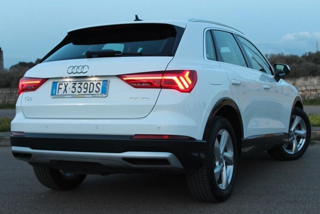 AUDI Q3 2.0 TDI aut. Advanced *Matrix