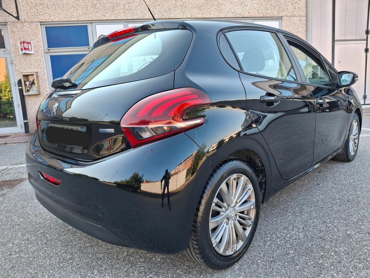 Peugeot 208 PureTech 82cv.-EURO 6-NEOPATENTATI-
