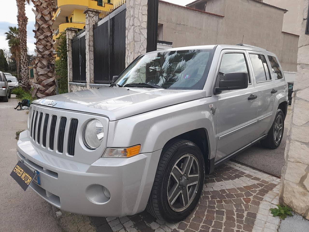 JEEP PATRIOT CON GANCIO TRAINO