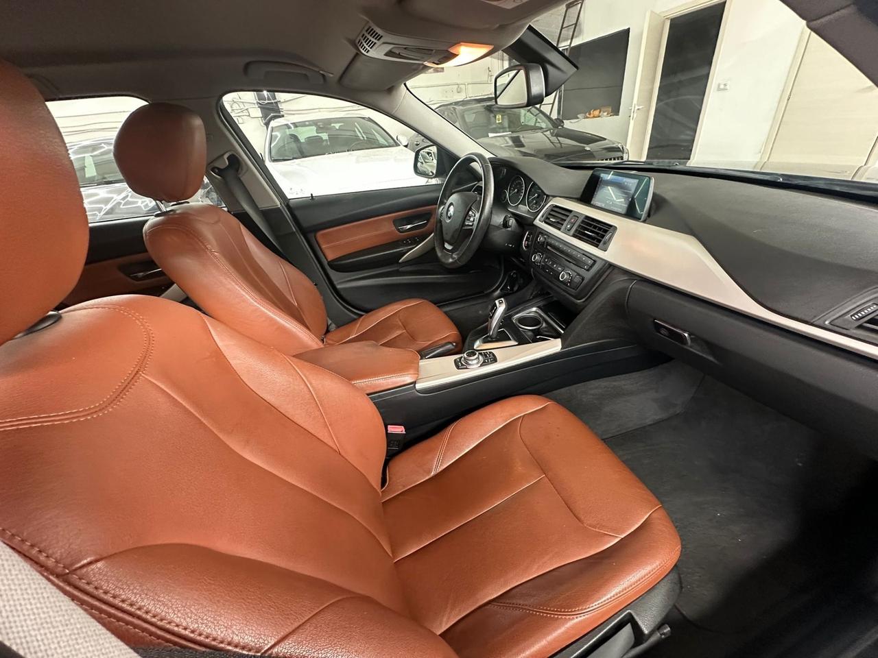 BMW 318d AUTOMATICO Touring Luxury NEOPATENTATI