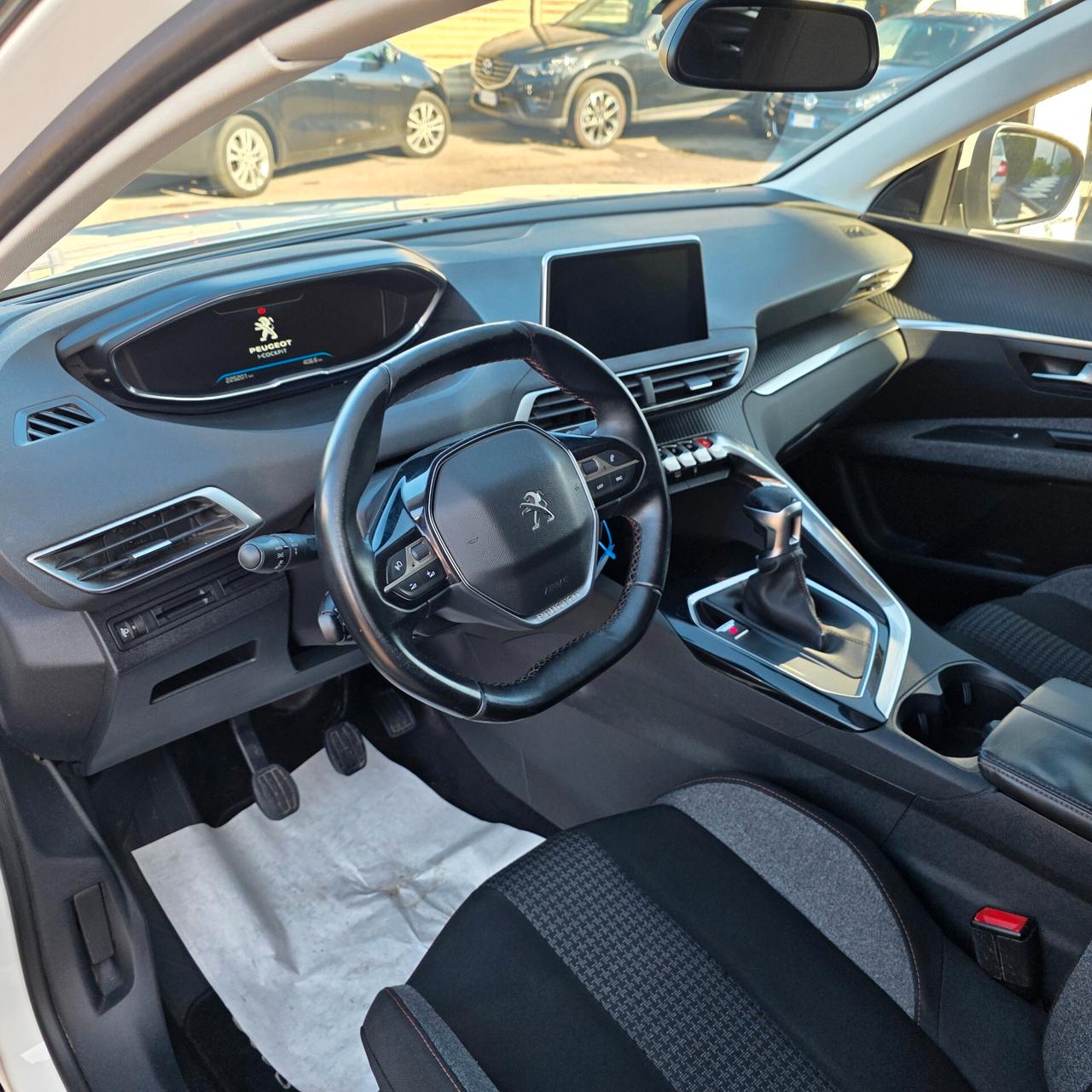 Peugeot 3008 BlueHDi 120 S&S Business