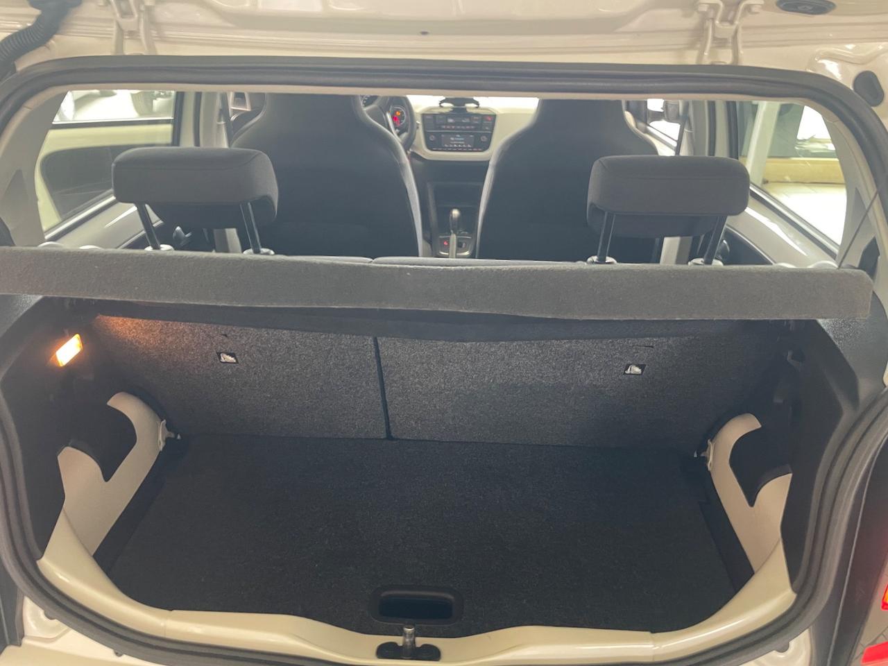 Volkswagen up! 1.0 75 CV 5p. move ASG - Nessun vincolo -