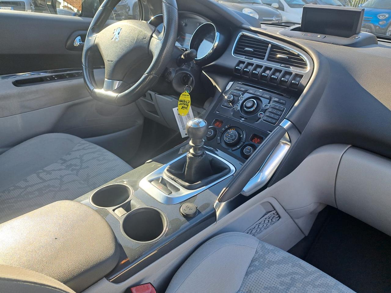 Peugeot 3008 1.6 HDi 112CV Outdoor